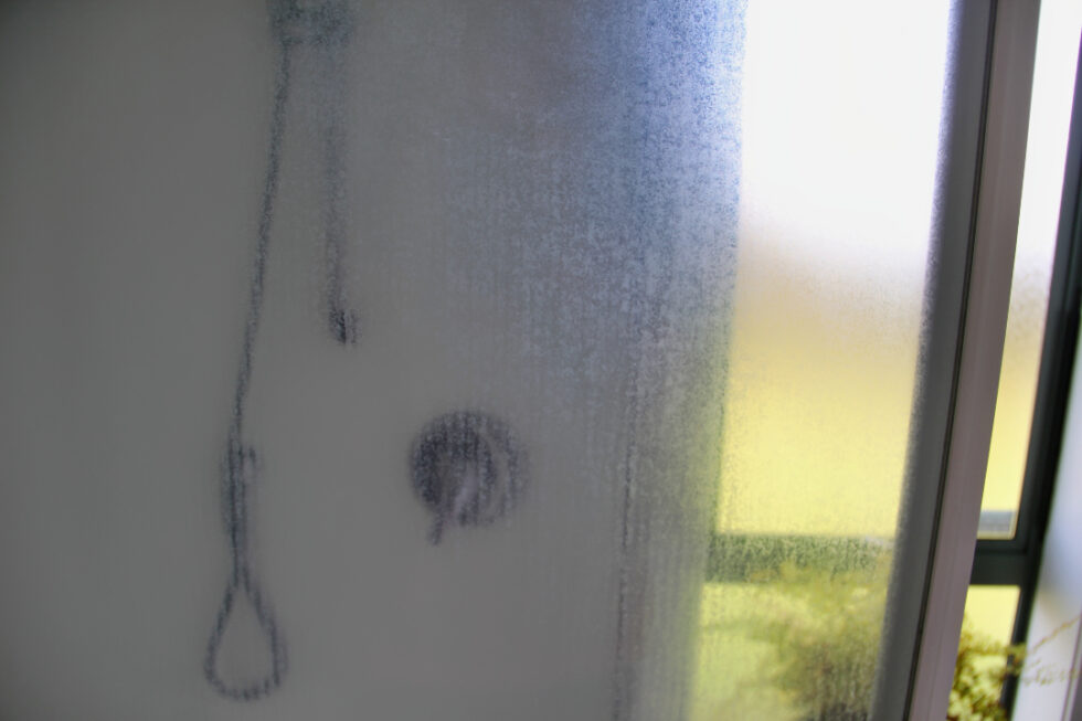 How to Effectively Remove Water Stains caused by Silica Aqua Works