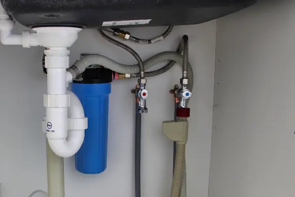 under bench water filter system