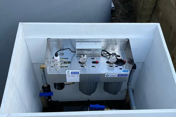 UV system and twin cartridge filters in a pump box